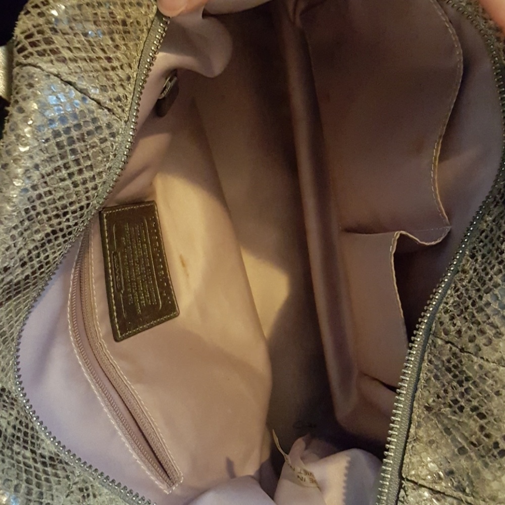 Coach purse - Picture 4 of 4